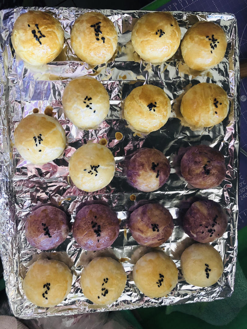 蛋黄酥~紫薯、抹茶、原味~花好月圆，中秋快乐~内附一次做六色蛋黄酥方法~
