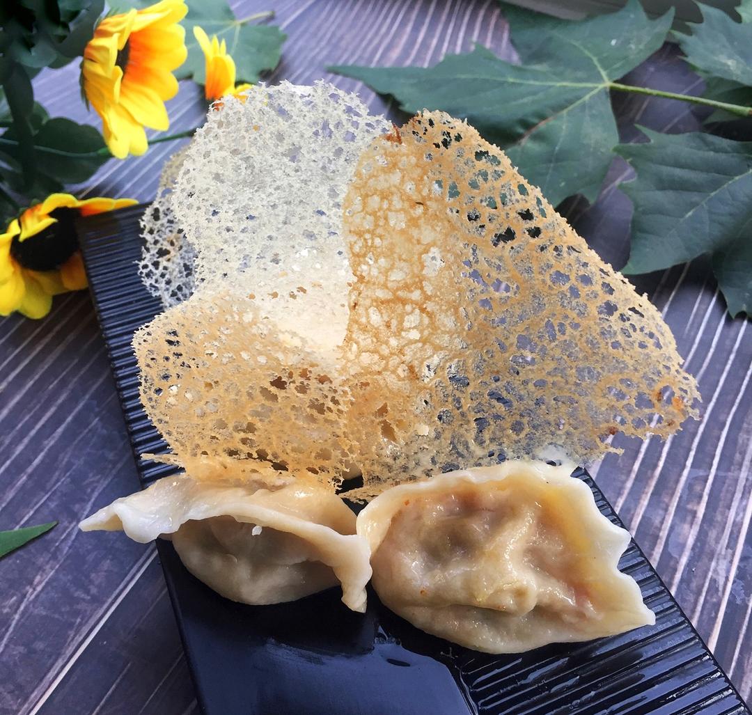 懒妈妈美食文化传播做的冰花蕾丝煎饺
