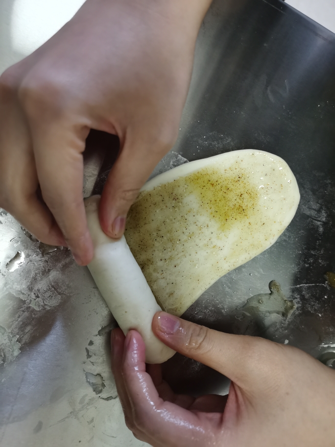东北姑娘教你做芝麻葱油烧饼——平底锅超详细步骤！的做法 步骤11