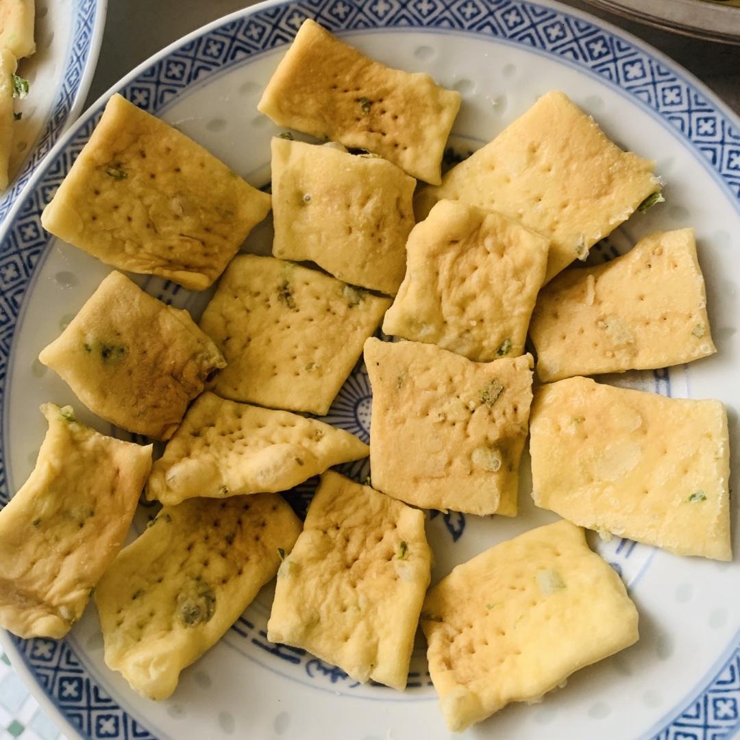 香葱苏打鸡蛋饼干（微波炉版）