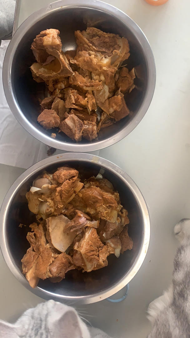 炖大骨头