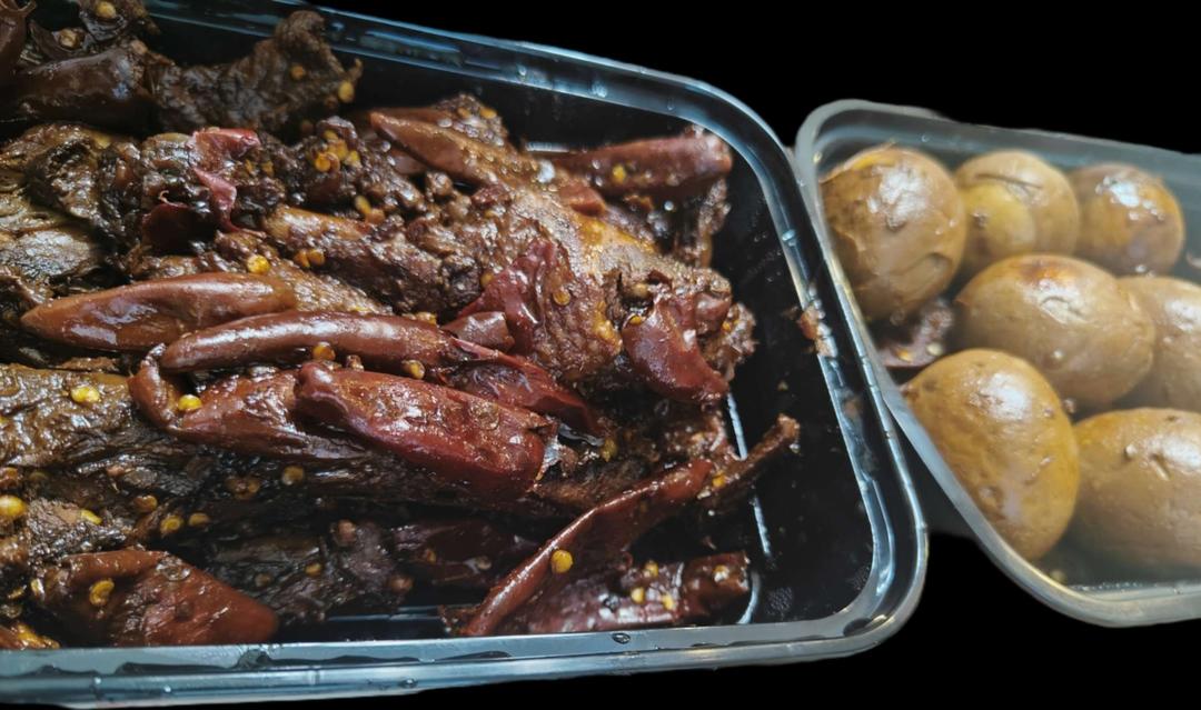 自制周黑鸭卤鸭翅鸭锁骨甜辣