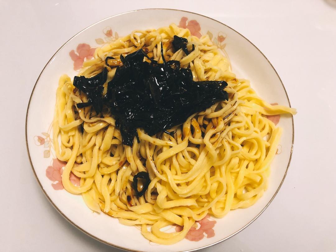10分钟搞定的一碗葱油拌面