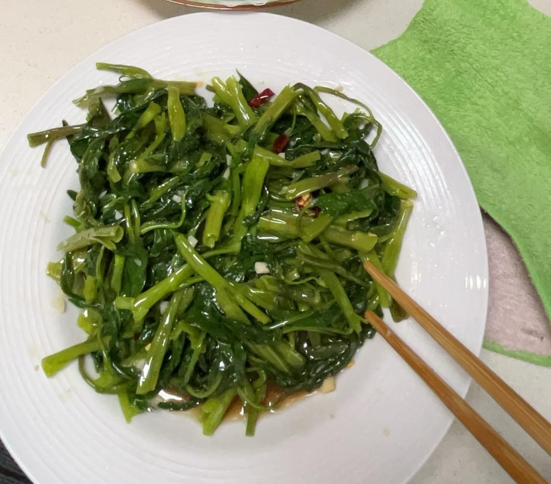 凉拌空心菜