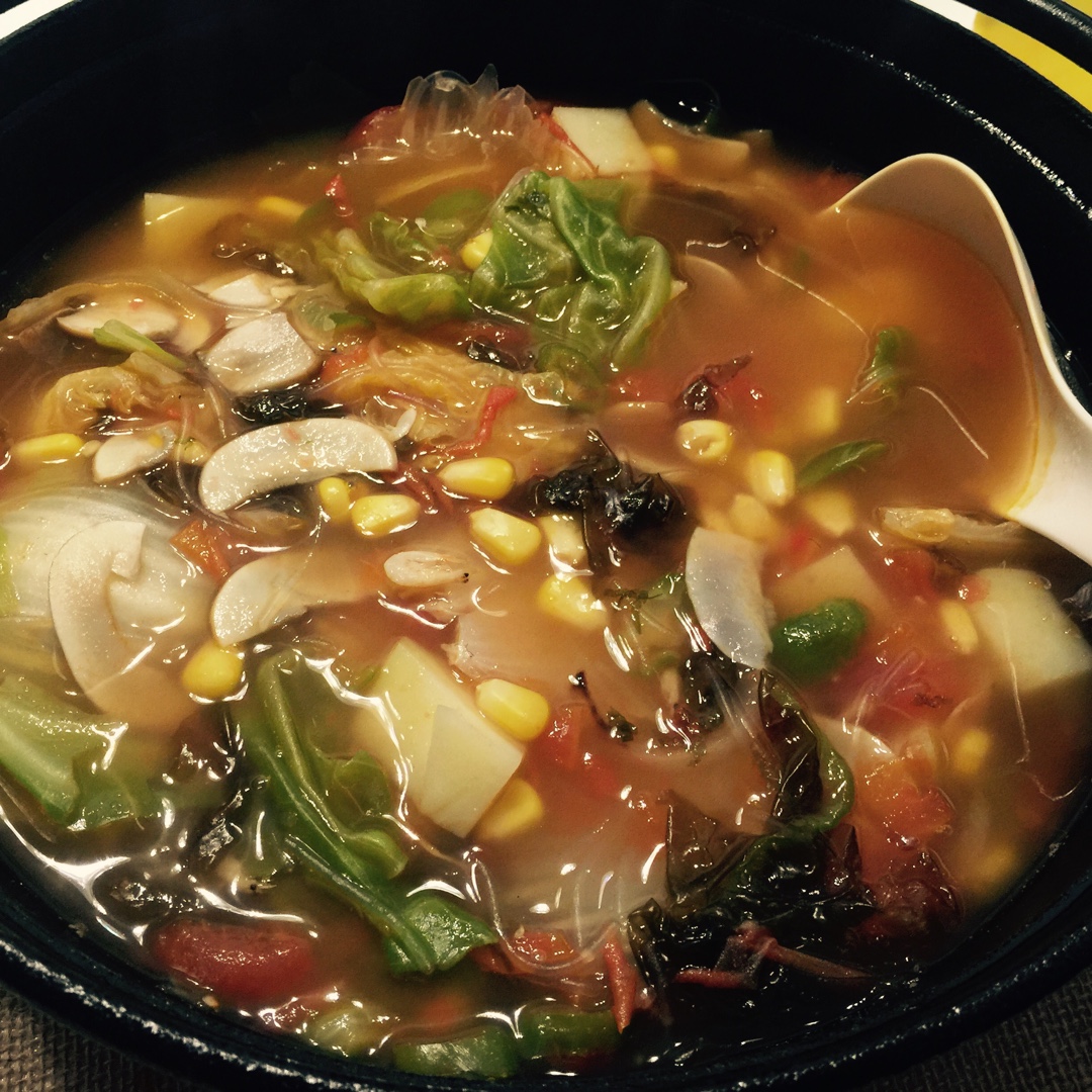 蕃茄土豆圆白菜汤