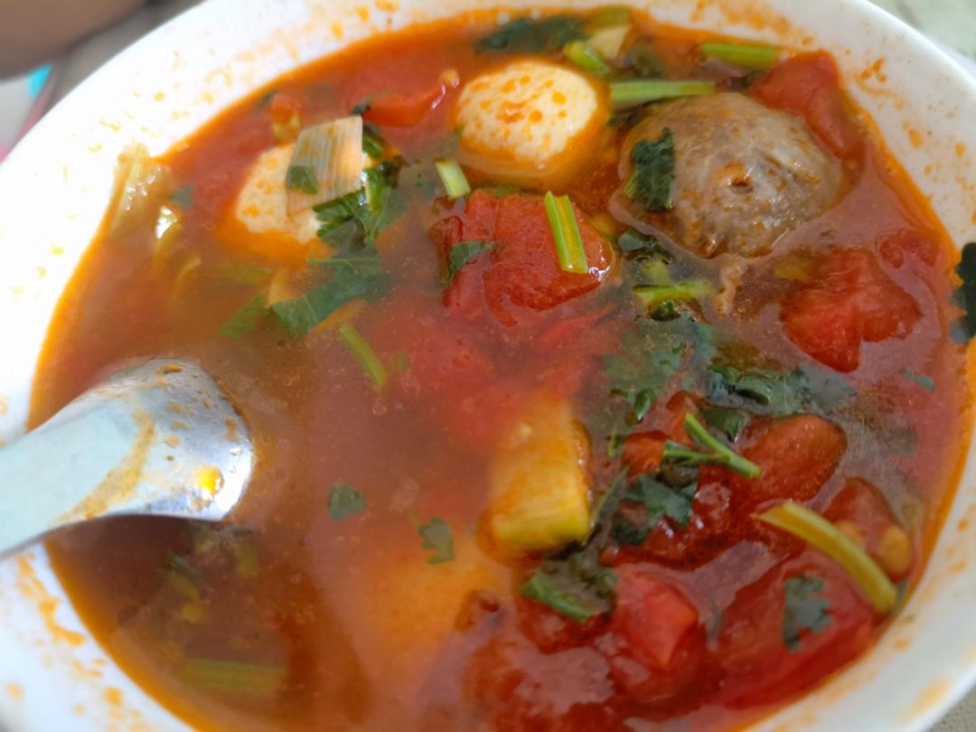 蕃茄丸子汤。