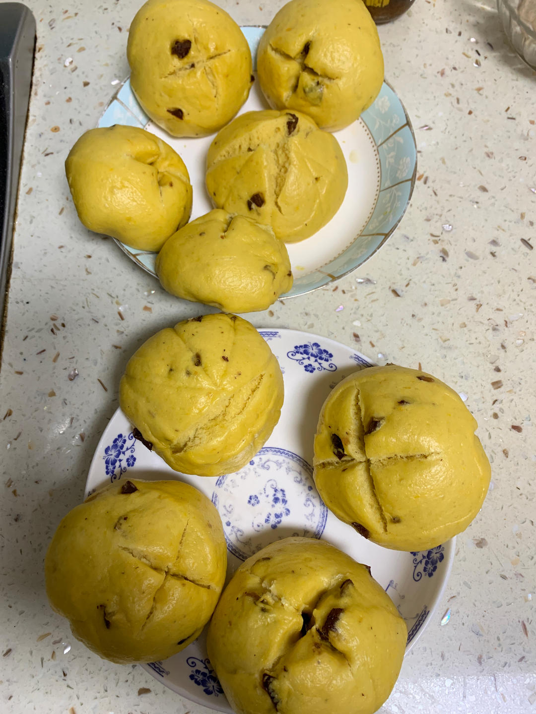 不加一滴水的南瓜开花馒头，纯南瓜泥和面，无需泡打粉，枣香浓郁个个开花