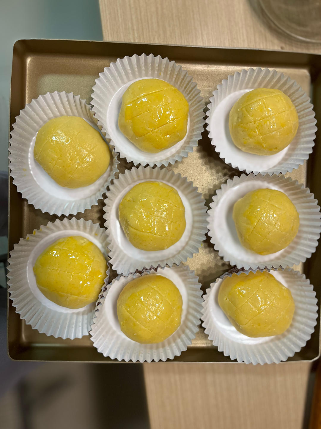 好吃到炸裂的港式菠萝包（附带制作酥皮的小视频）