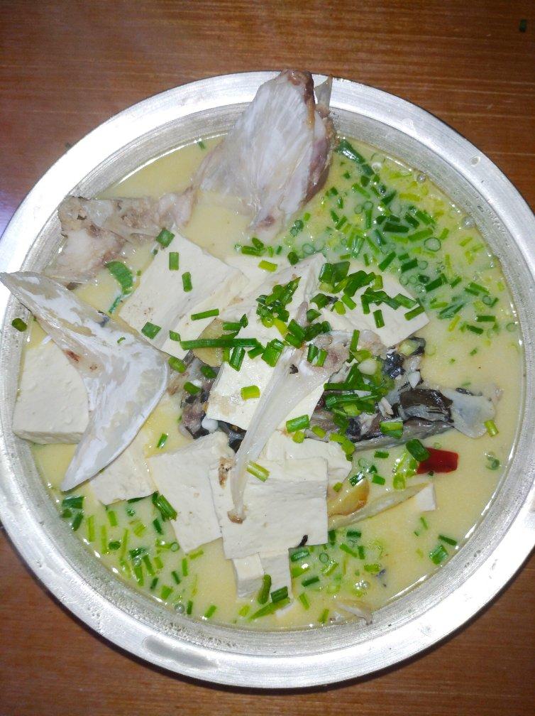 鱼头豆腐汤