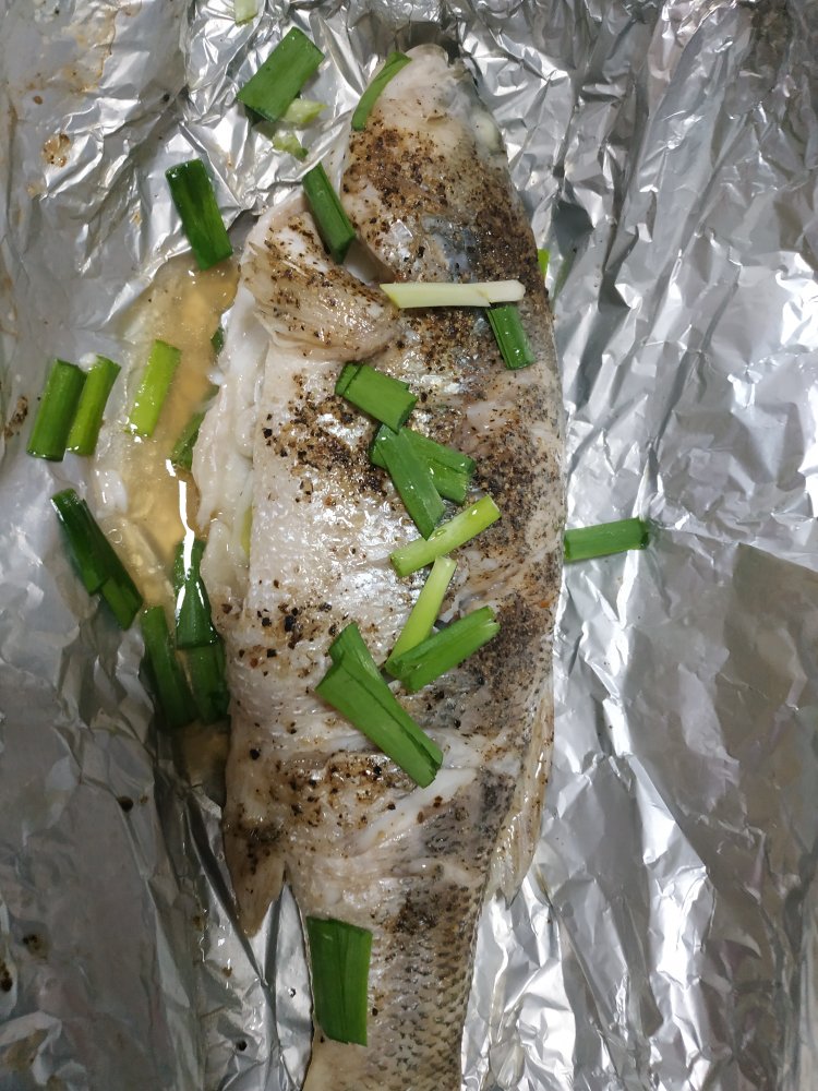 锡纸烤鲈鱼，不用起油锅的美味