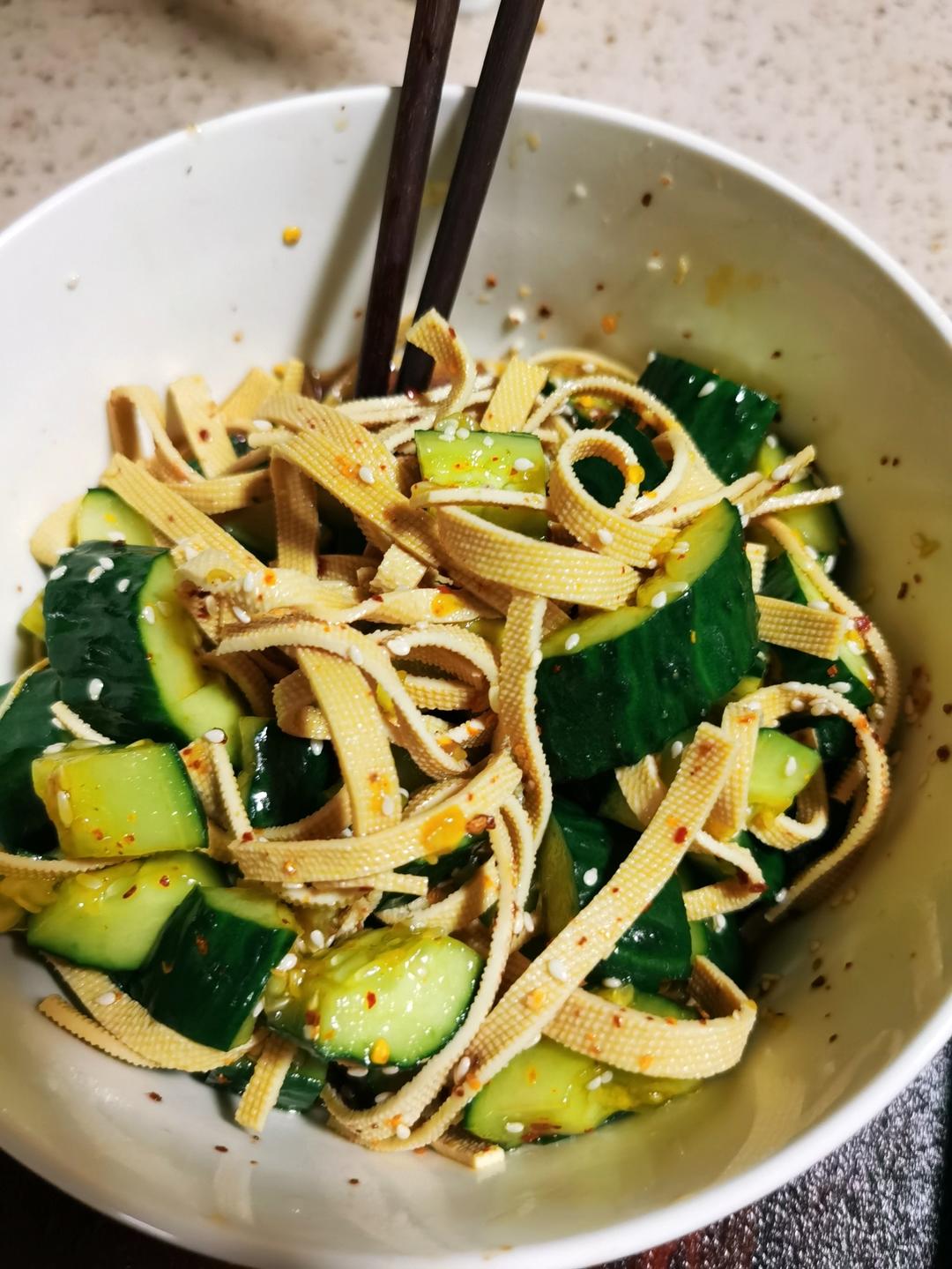 10分钟搞定-豪华版爆款凉拌豆腐丝