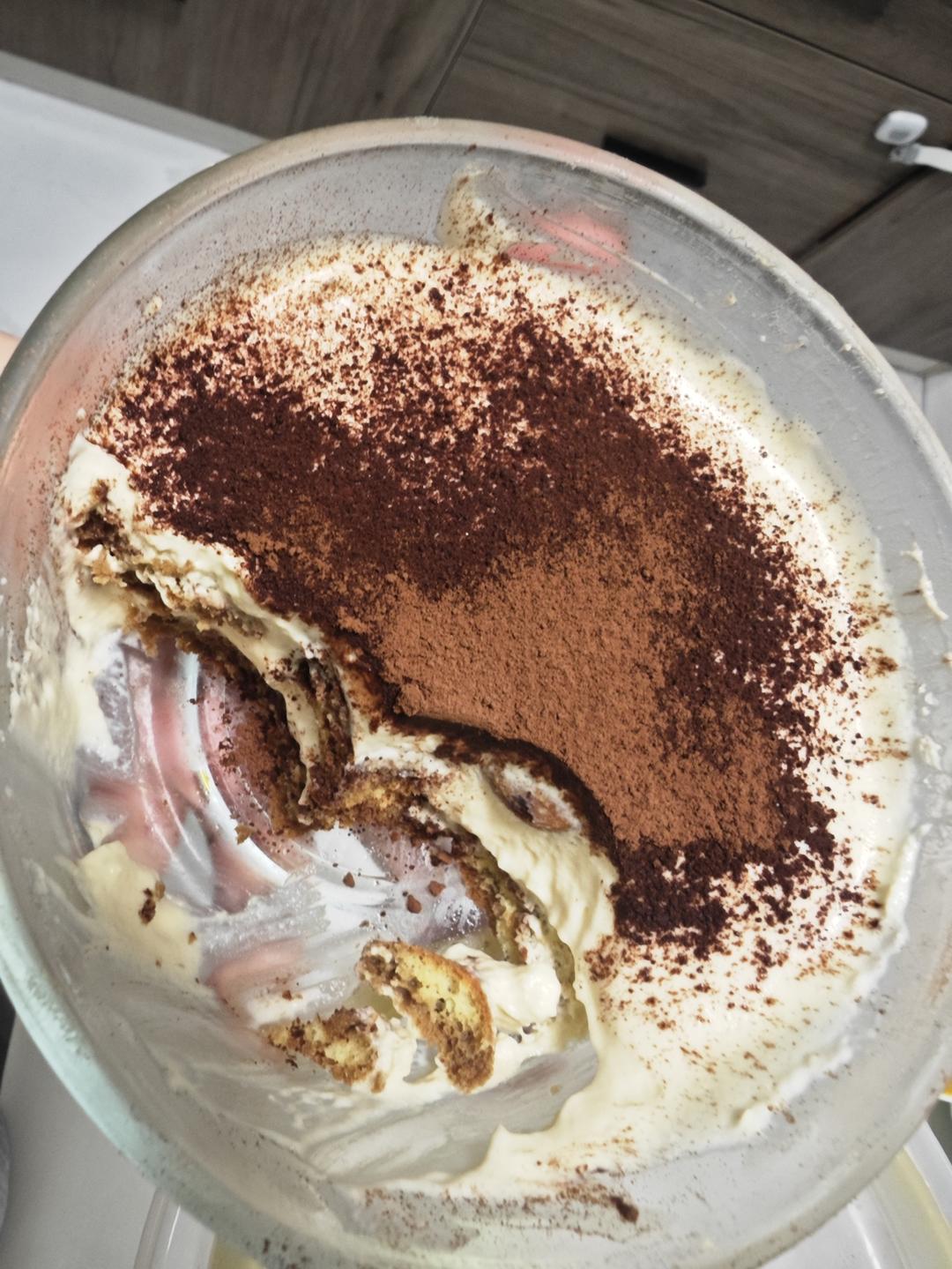 在欧洲学会的经典版提拉米苏