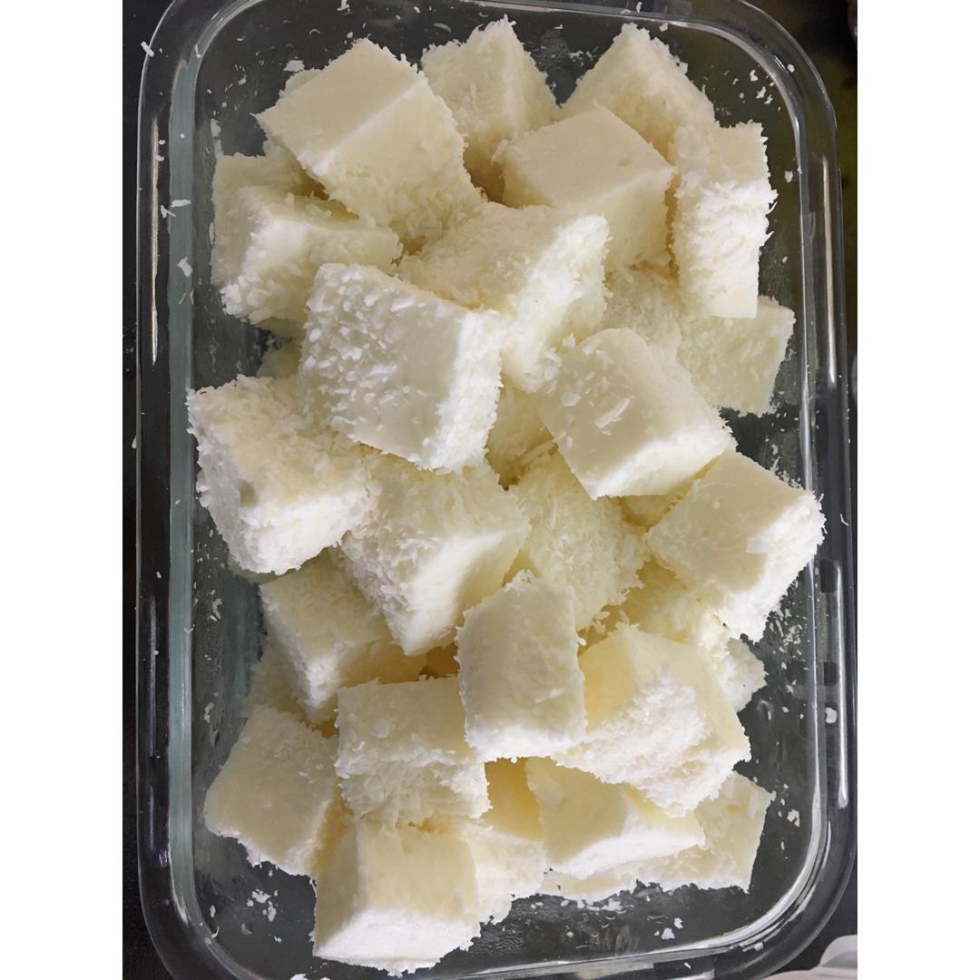 完胜85度C牛奶椰丝小方