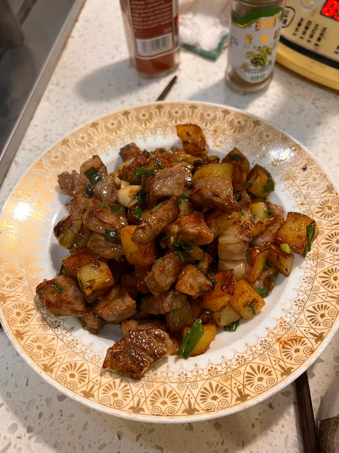 孜然土豆牛肉粒