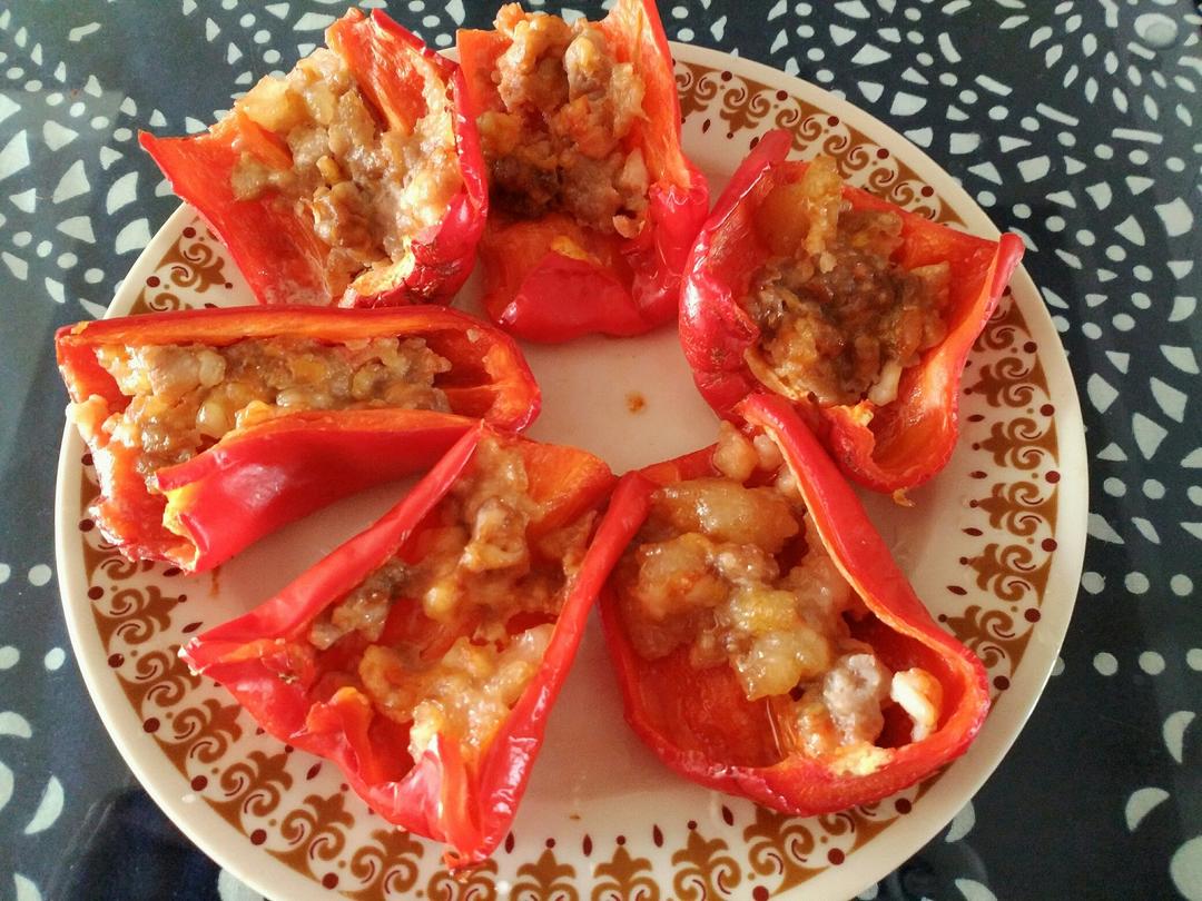 鲜虾猪肉酿彩椒