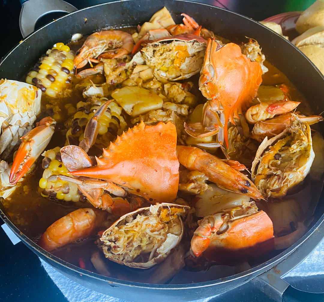 胖哥俩肉蟹煲