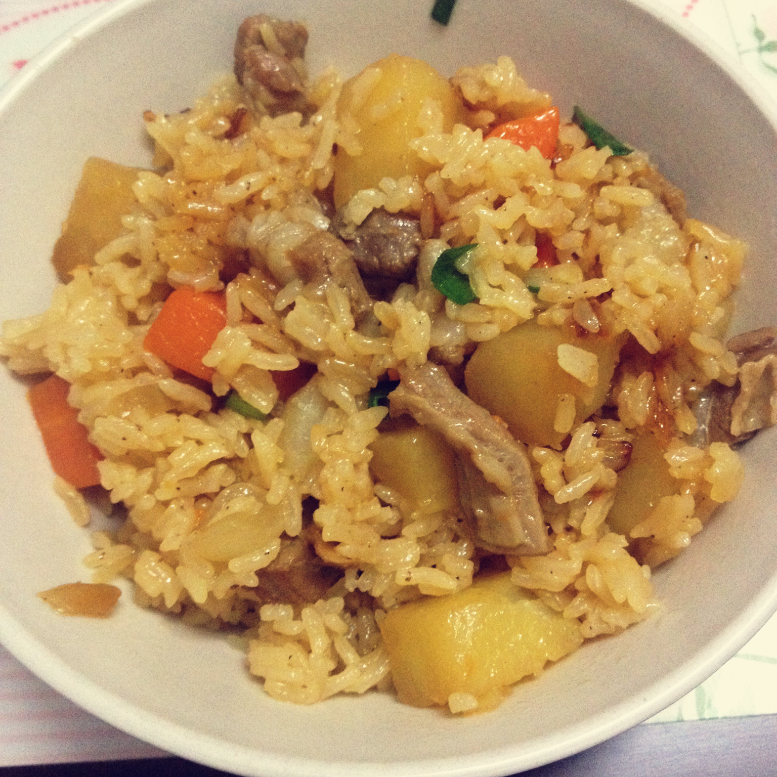 喷香羊肉焖饭