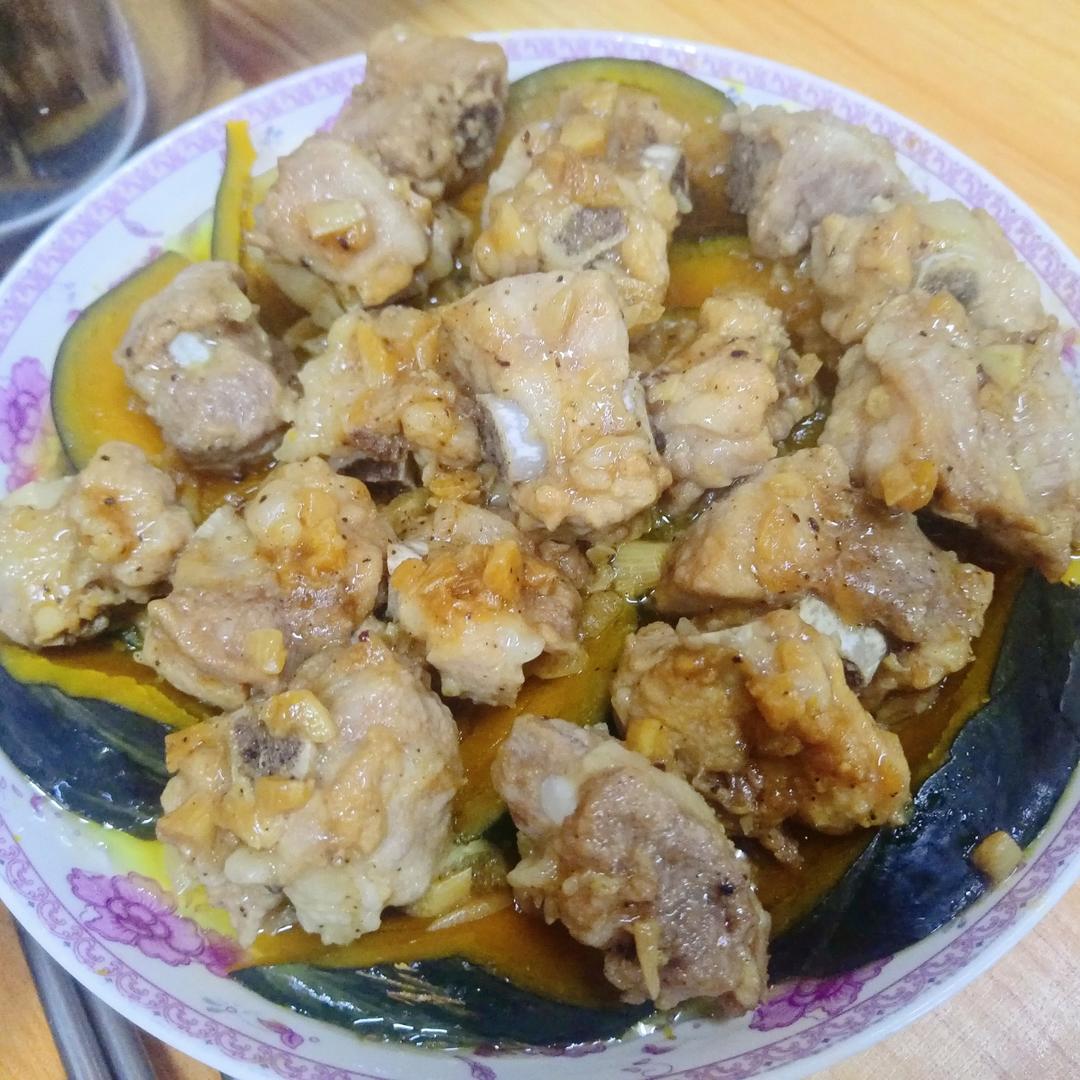 两步！做出嫩滑又多汁的南瓜🎃蒸排骨