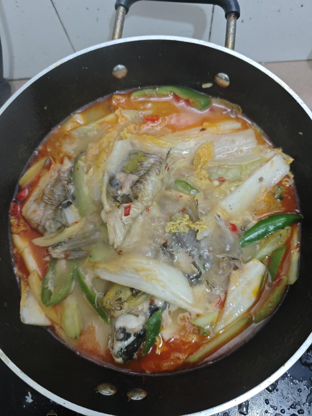 闷个黄骨鱼，黄丫头，黄鸭叫，家常简单味的！