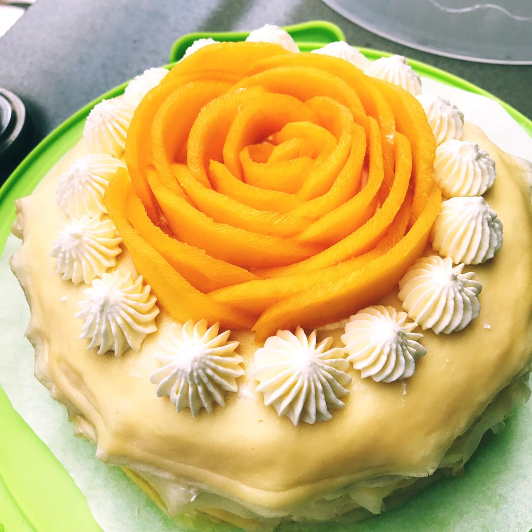 wendychan洳蓝白雪做的芒果花装饰慕斯蛋糕