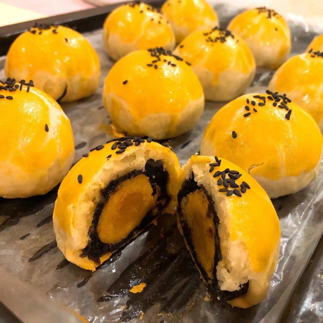 蛋黄酥