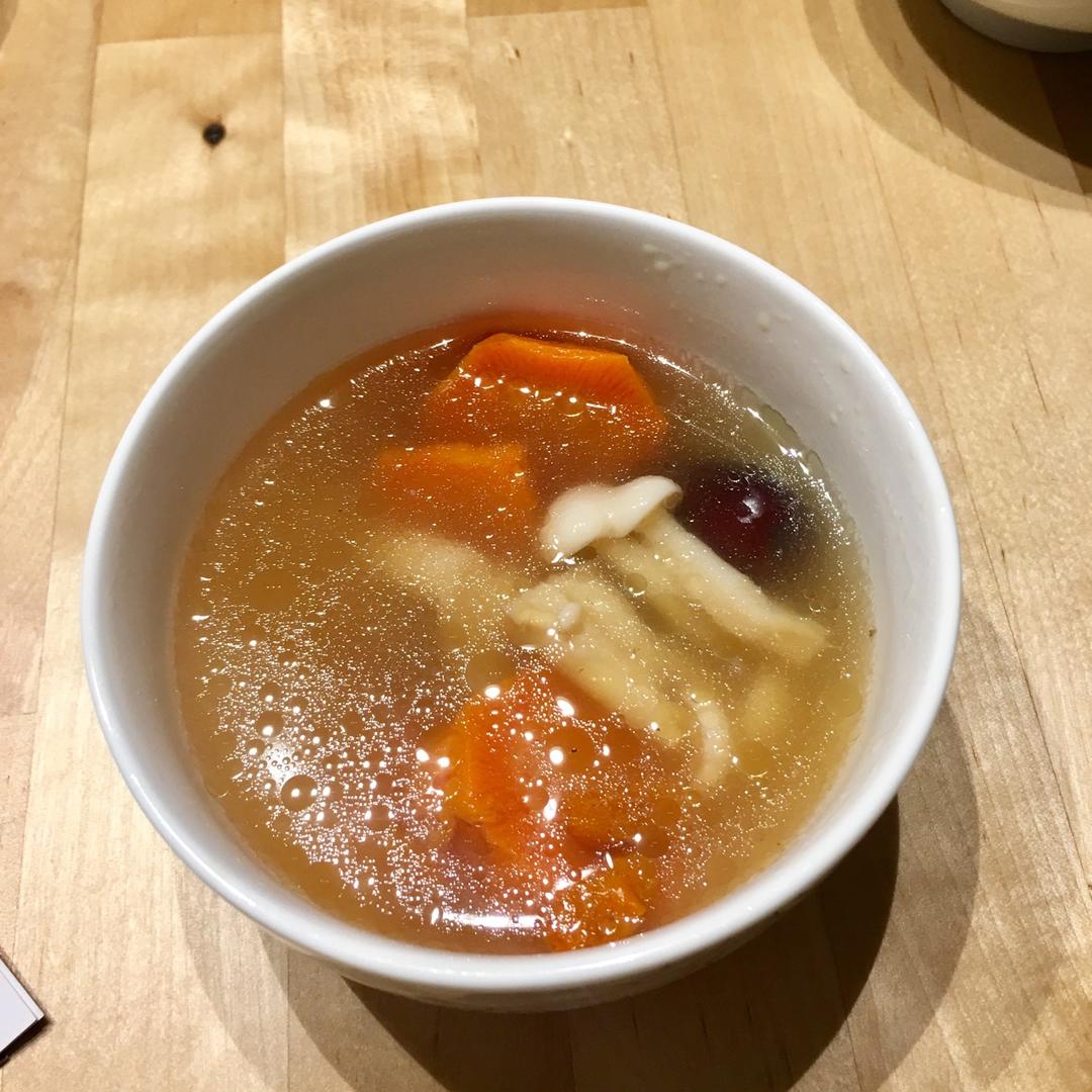 猪骨菌汤
