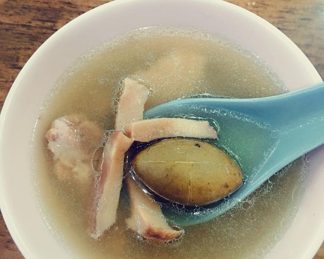 青橄榄响螺肉炖猪展汤的做法