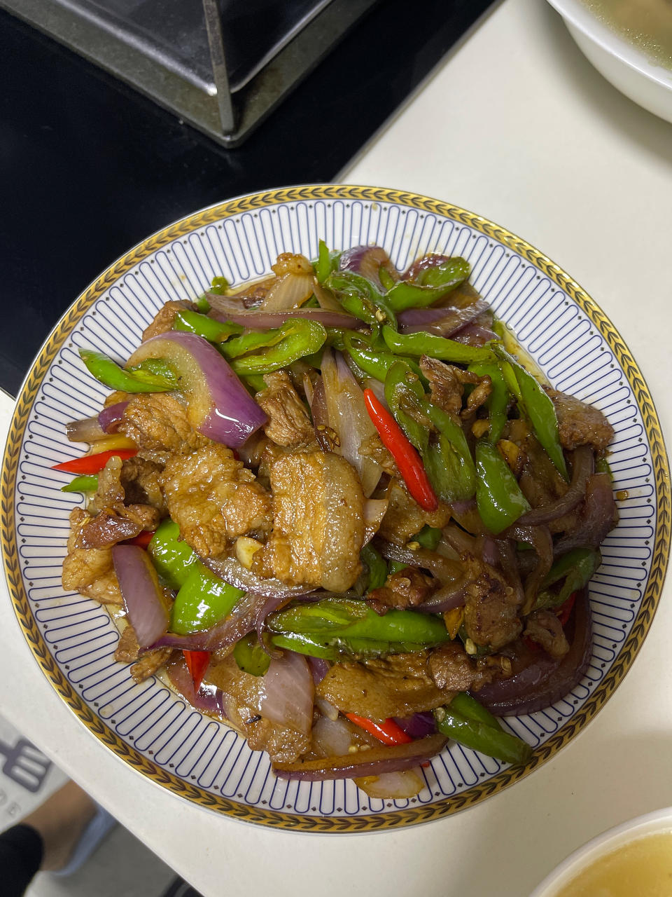 色香味俱全的洋葱炒肉