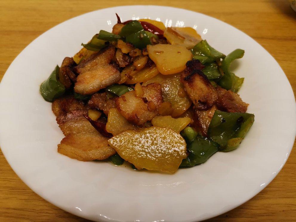 腊肉炒土豆片