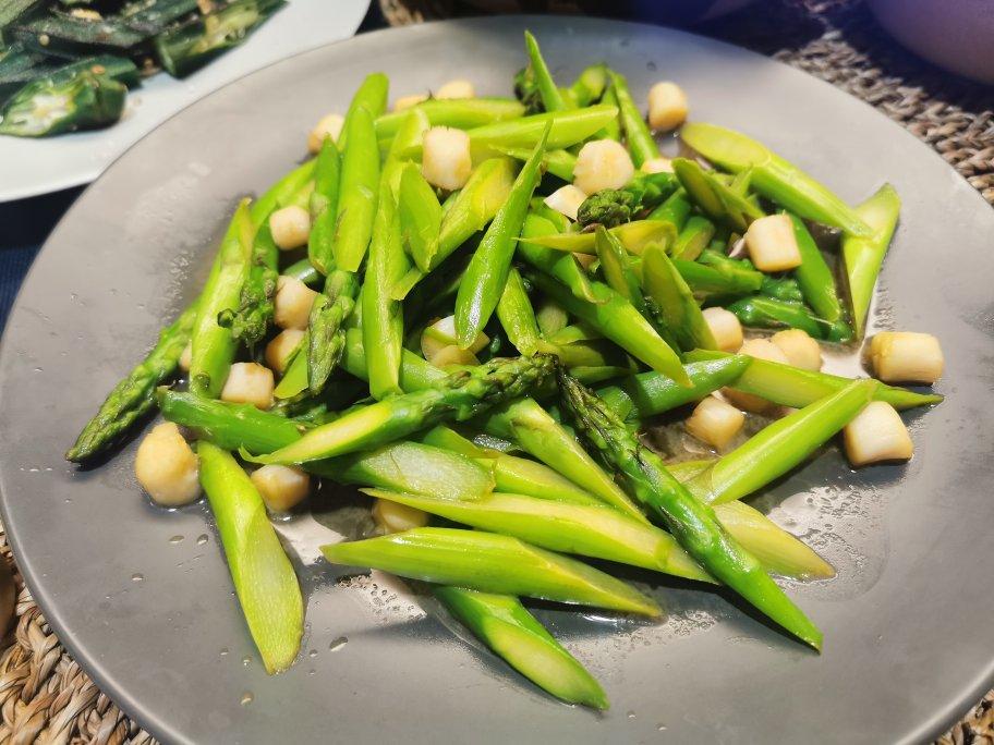 2020-04-06 14:25:37蘑菇芦笋炒贝柱芦笋