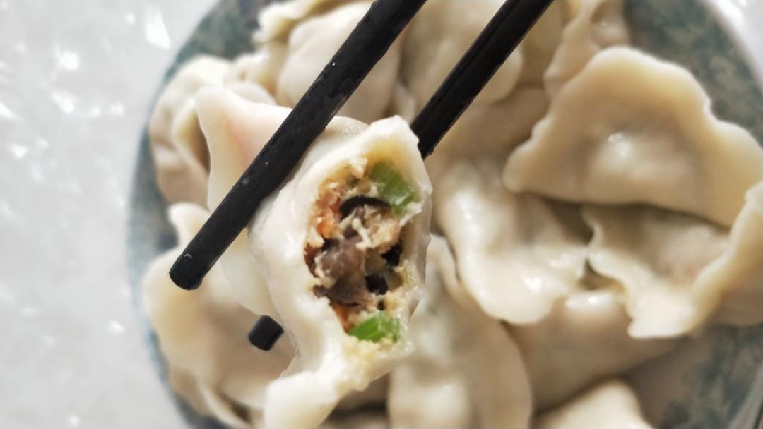 芹菜木耳鲜肉水饺