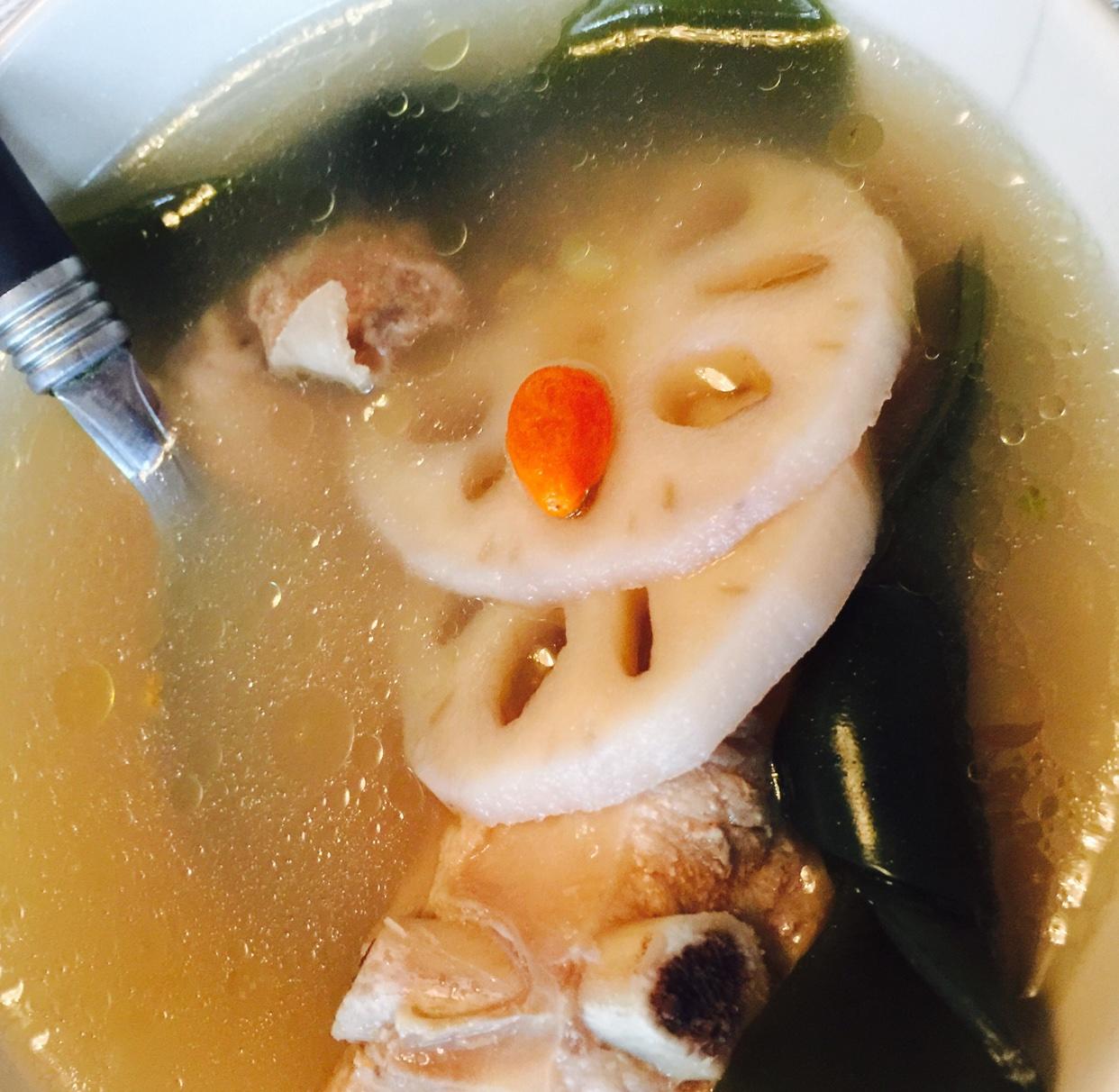 海带莲藕排骨汤的做法
