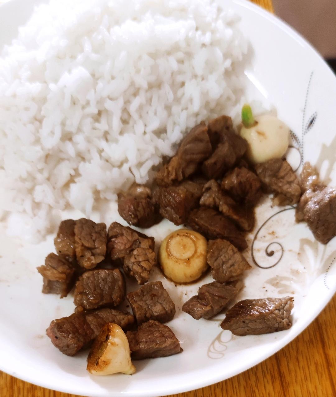 超级好吃的香煎牛肉粒🍽️