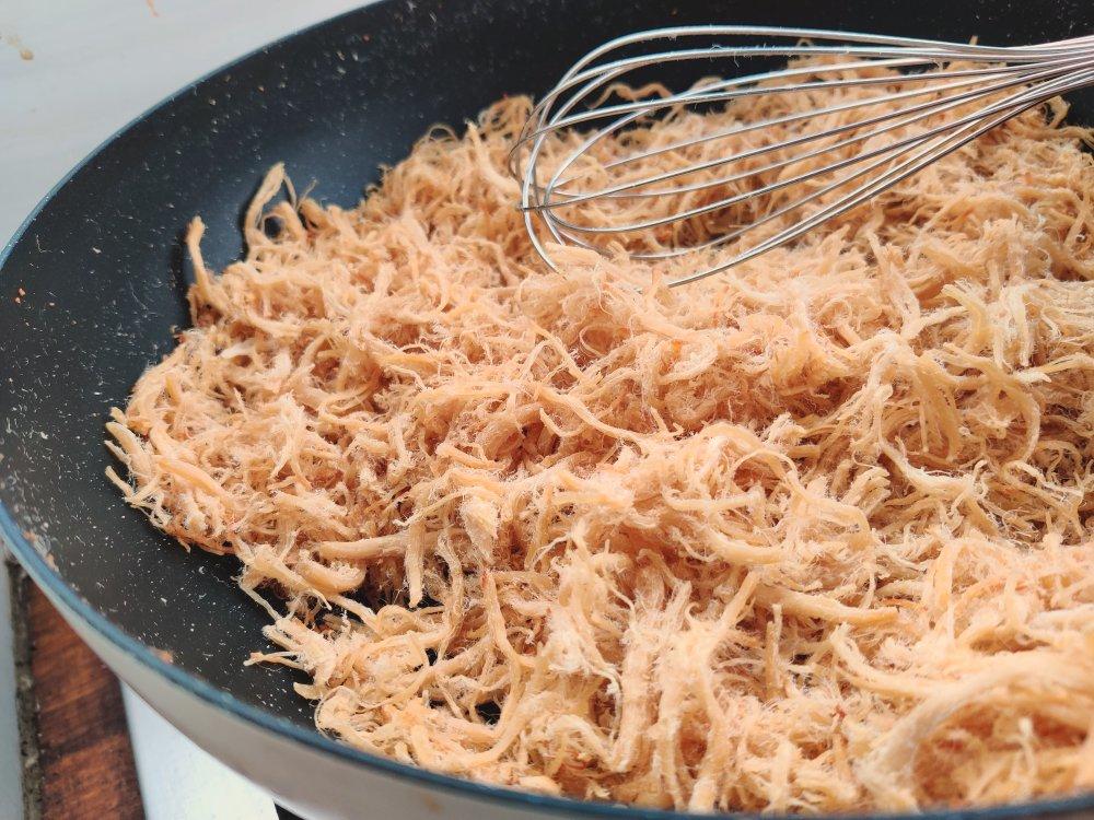 自制肉松（无需厨师机面包机，一个蛋抽轻松搞定）