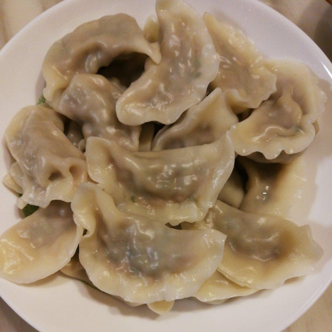 猪肉芹菜水饺
