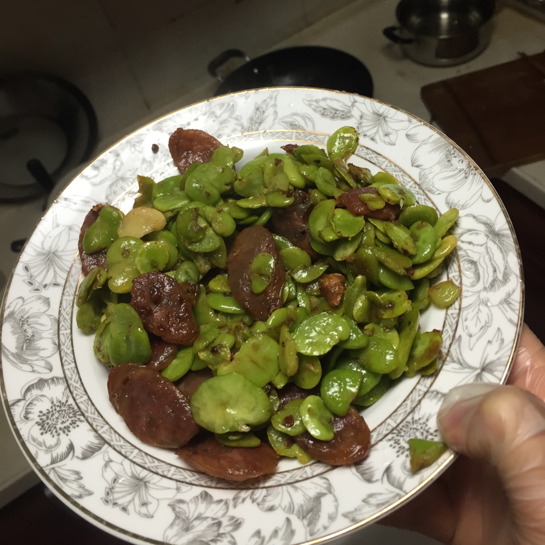 蚕豆炒香肠
