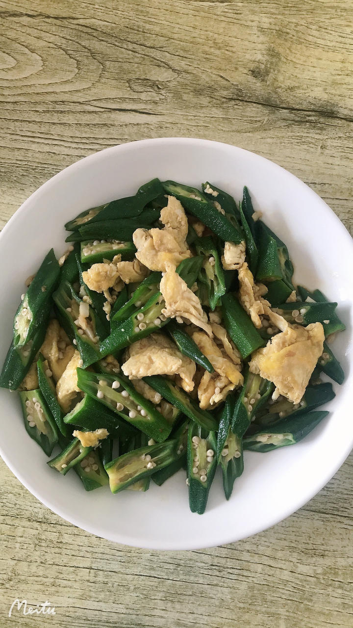 低脂低卡，好吃不胖的秋葵炒鸡蛋，巨好吃