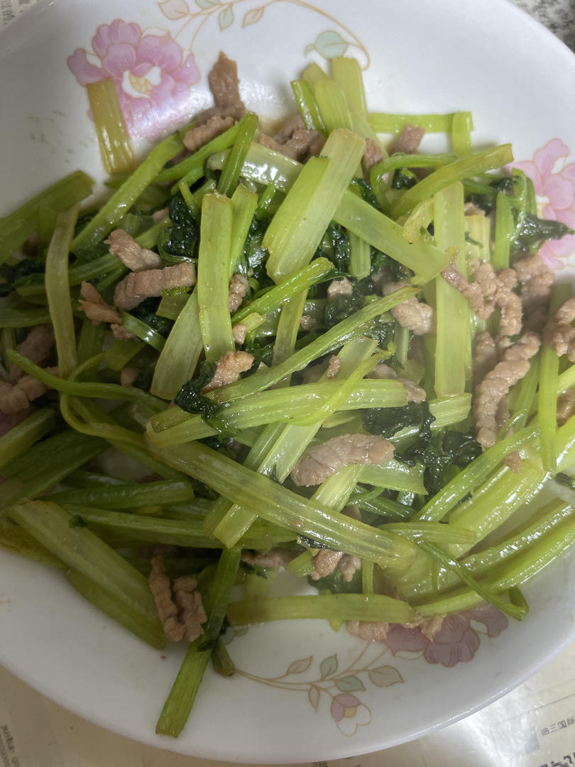 芹菜炒牛肉