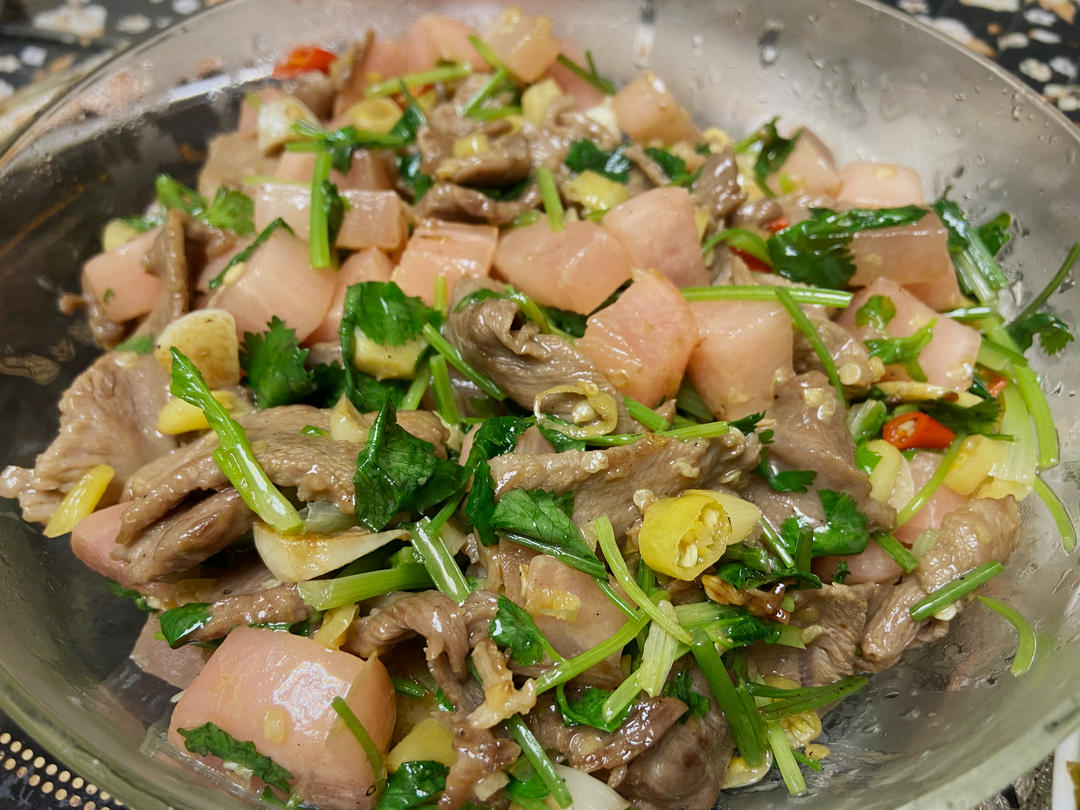 小炒黄牛肉，肉嫩味香！太好吃了简直是米饭杀手！