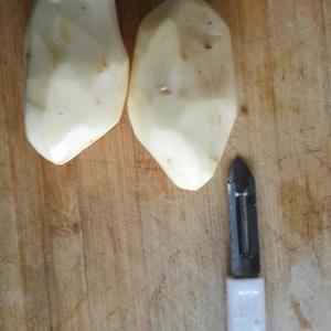 番茄土豆排骨汤 懒人版的做法 步骤2