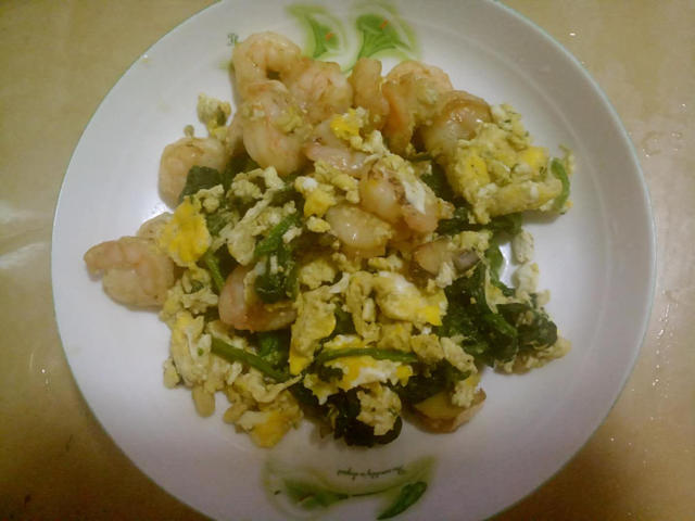 菠菜虾仁炒鸡蛋