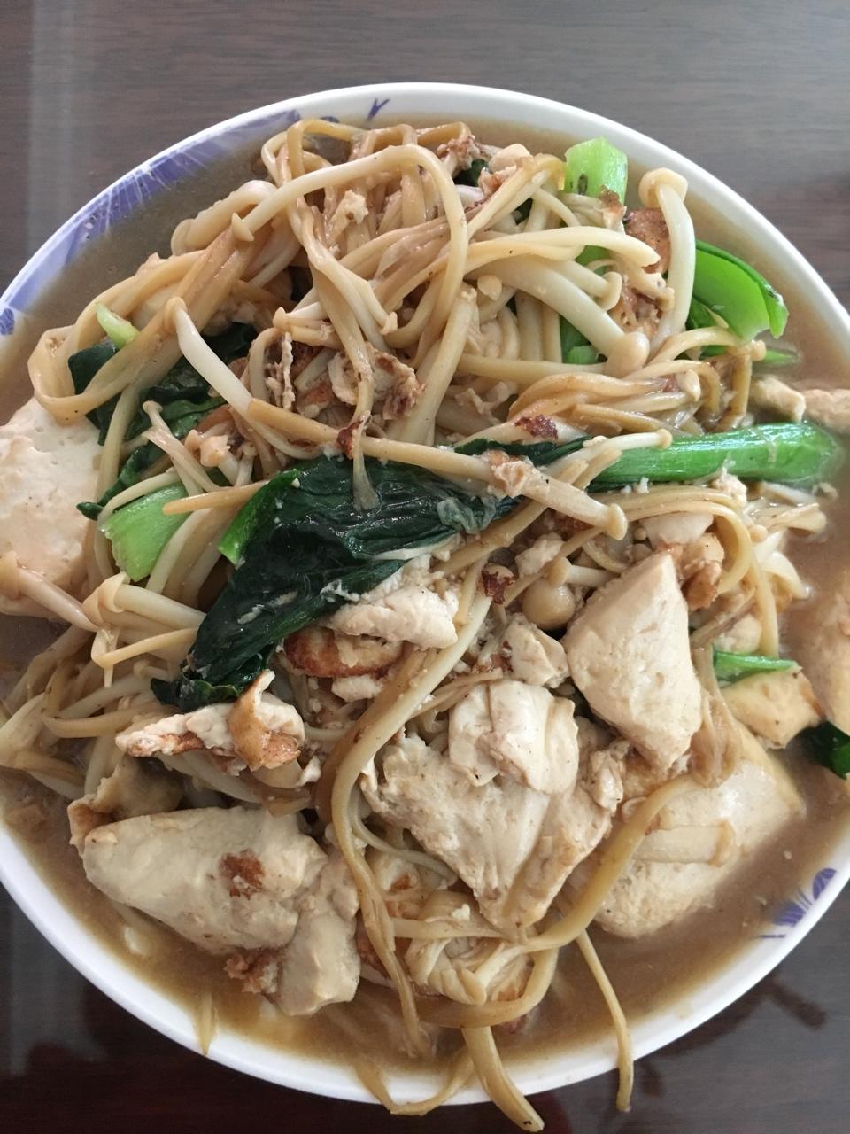 金针菇焖豆腐