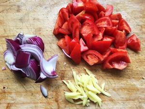 快手西红柿土豆炖牛肉的做法 步骤3