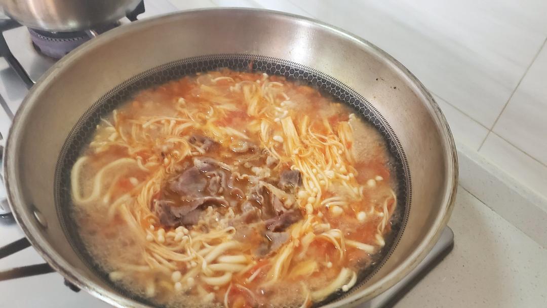 番茄肥牛金针菇