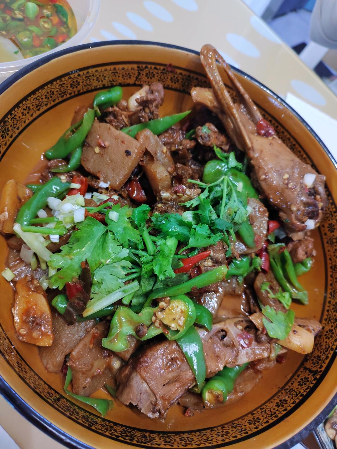 【魔芋啤酒烧鸭 】简单易学 家常版 四川下酒菜 魔芋烧鸭子