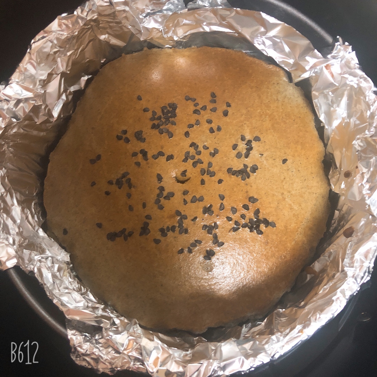 爆浆黄桃酸奶黑芝麻糊蛋糕（空气炸锅）的做法