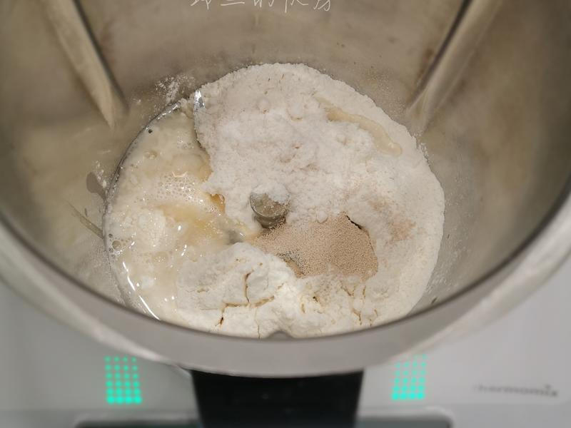 纯奶手撕吐司的做法 步骤1