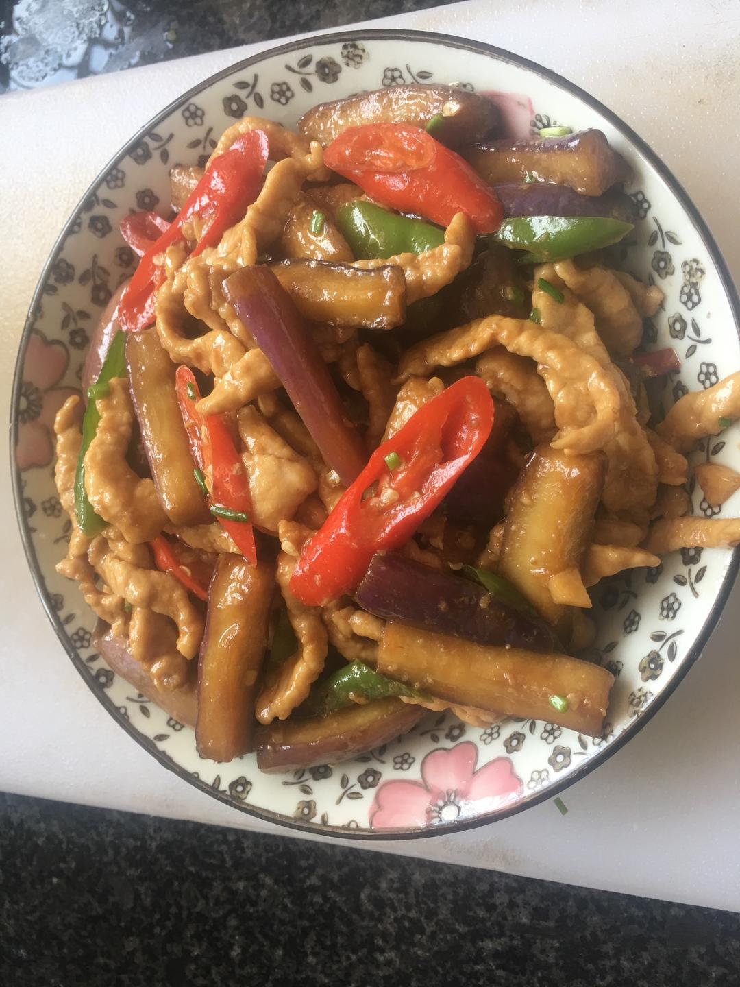 茄子炒肉的做法