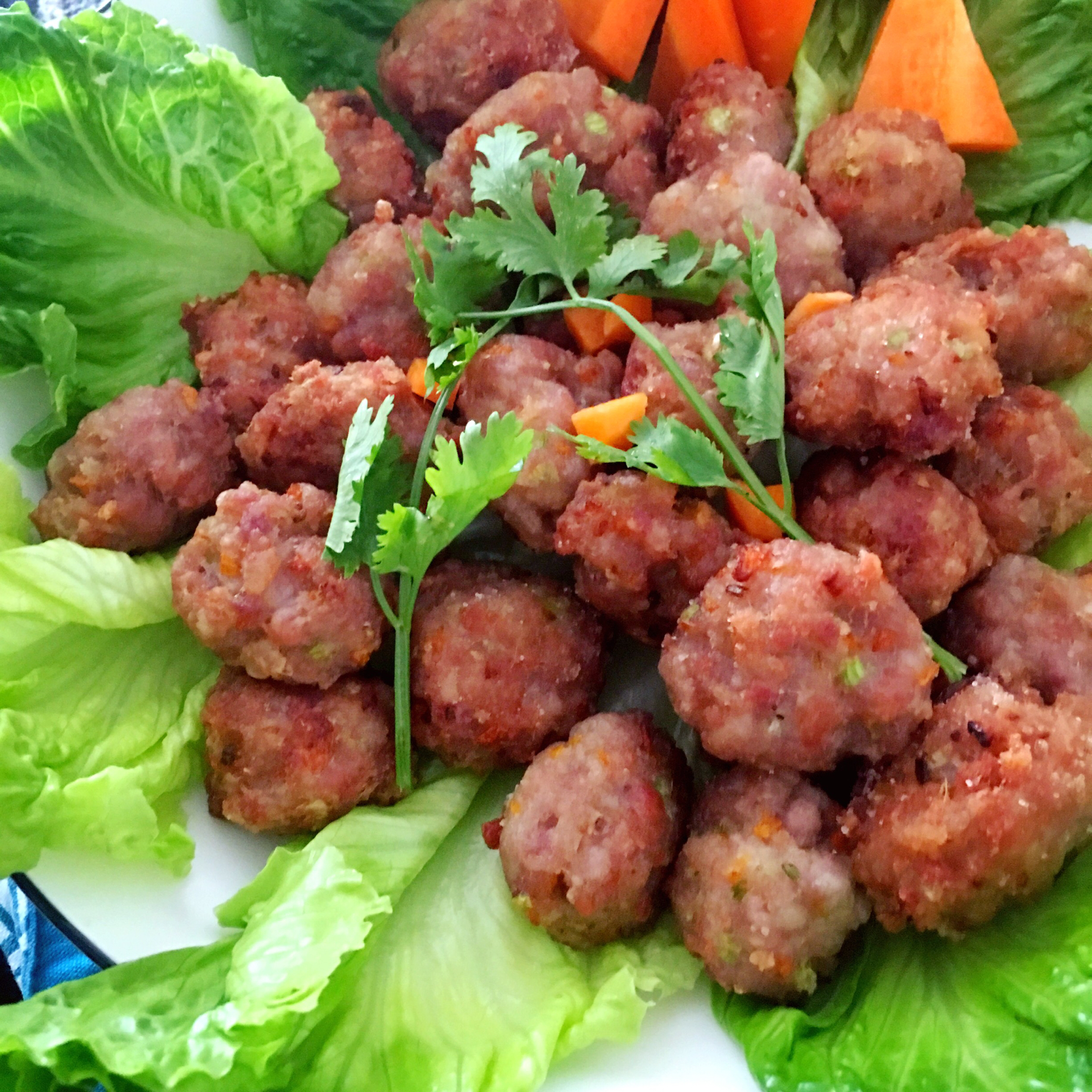 迷迭香：干炸肉丸