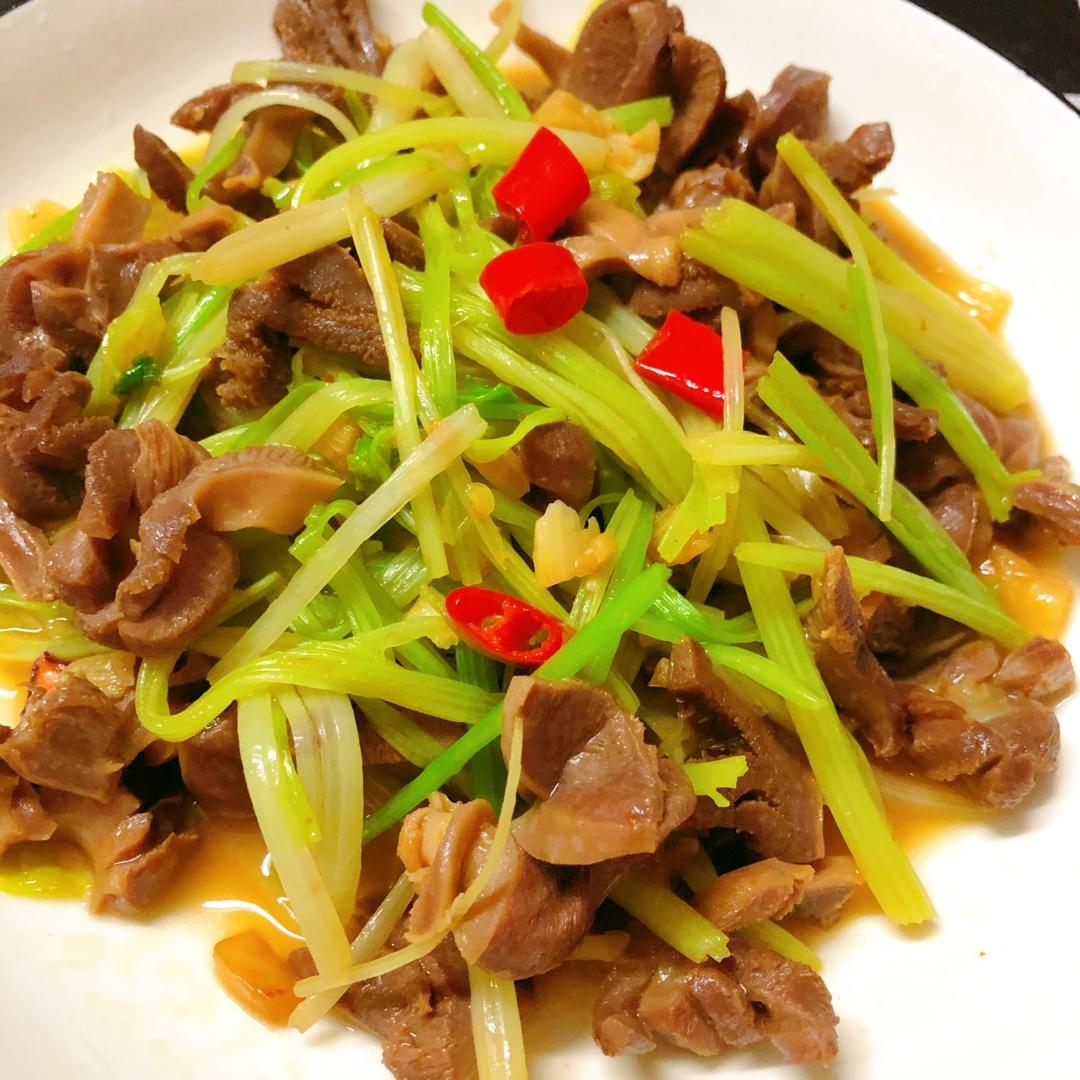 对方是个吃货做的酸辣鸭肾